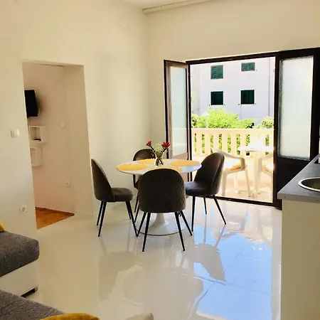 Tatijana Holiday Apartment Makarska