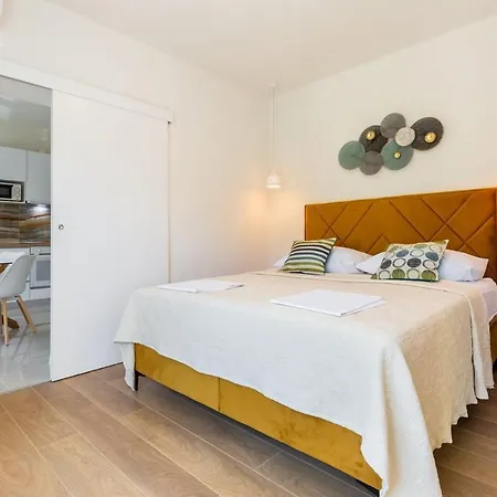 Tatijana Holiday Apartment Makarska