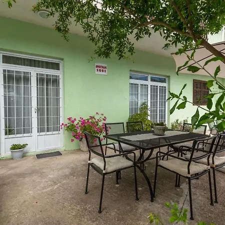Tatijana Holiday Apartment Makarska